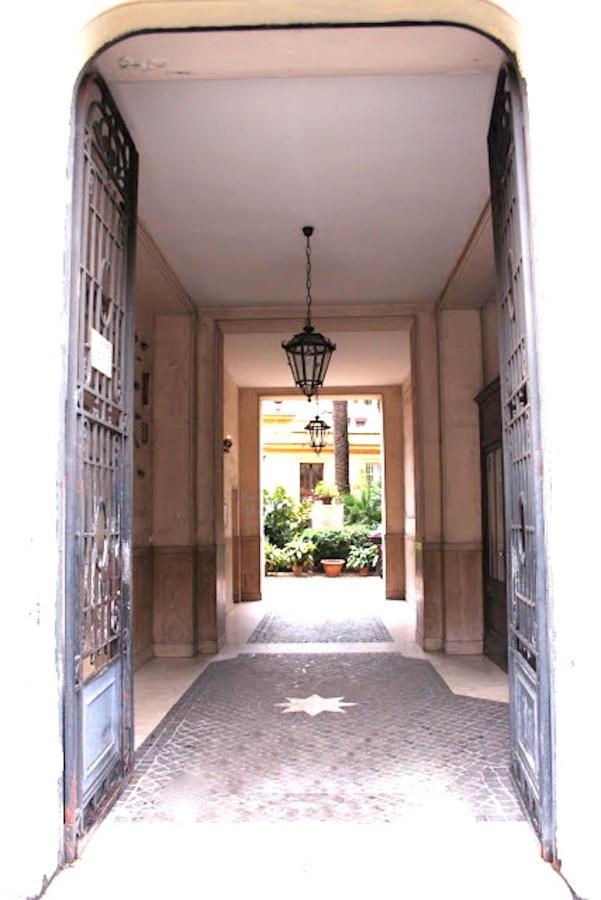 Deluxe One Bedroom Apartment, Perfect Location, Air Cond Lägenhet