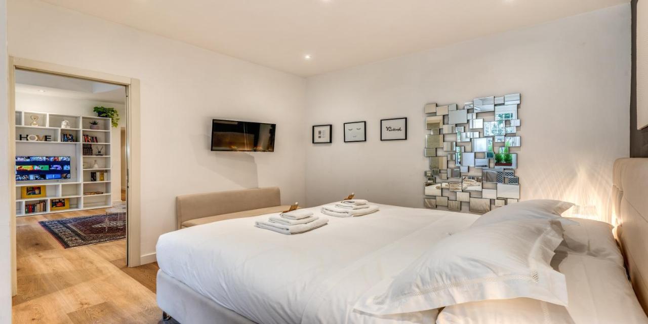 Deluxe One Bedroom Apartment, Perfect Location, Air Cond Lägenhet Rom